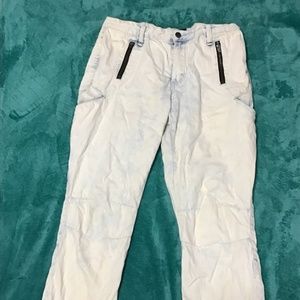 💚3/$25 Venus 10 light blue white bleached look jeans black zipper designs